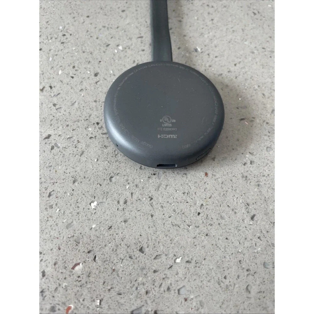 Google Chromecast 3rd Gen NC2-6A5 HDMI 1080p NO POWER ADAPTER SUPPLY Included